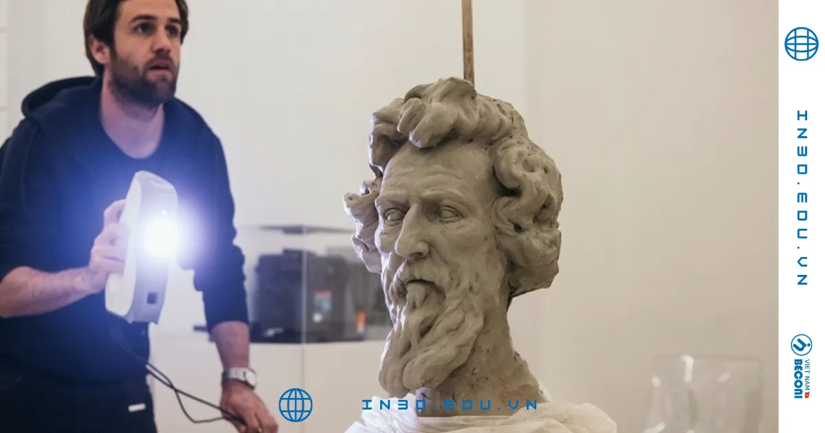 Handheld 3D scanner capturing a sculpted bust – optical 3D scanning at the CT3D workshop