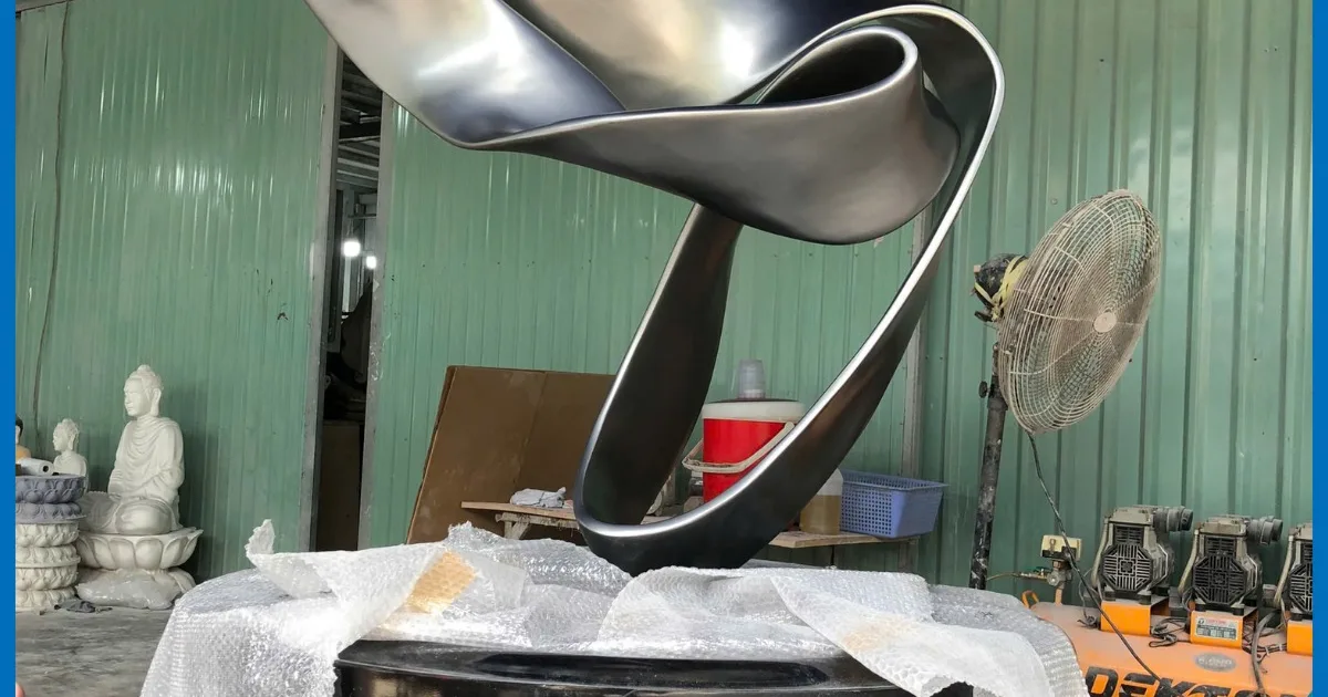 Color-painted composite product finished at the CT3D workshop