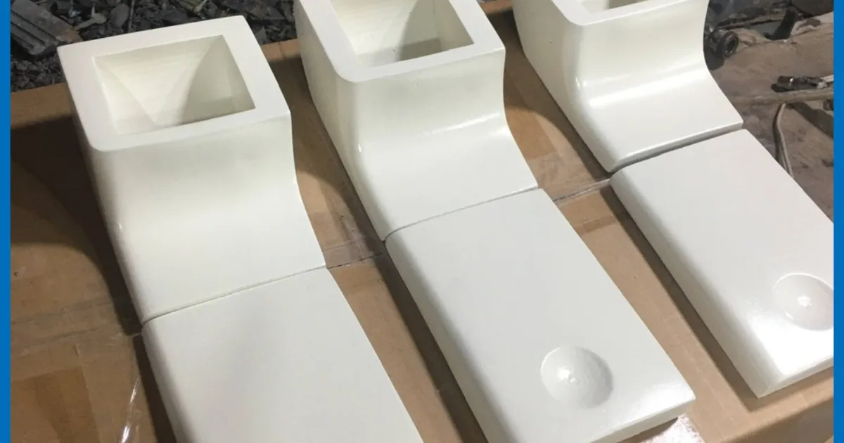 Batch of cast décor pieces at the CT3D workshop – polyresin casting from silicone molds